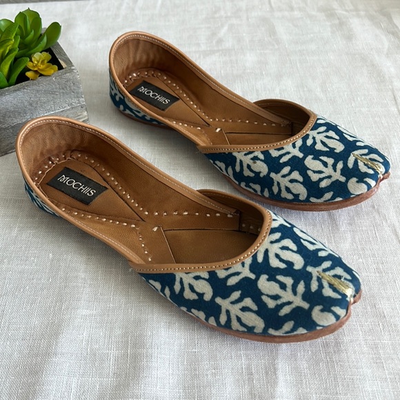 MOCHIIS Blue Handmade Slip-On Jutti Flats Size 36 - Picture 1 of 8
